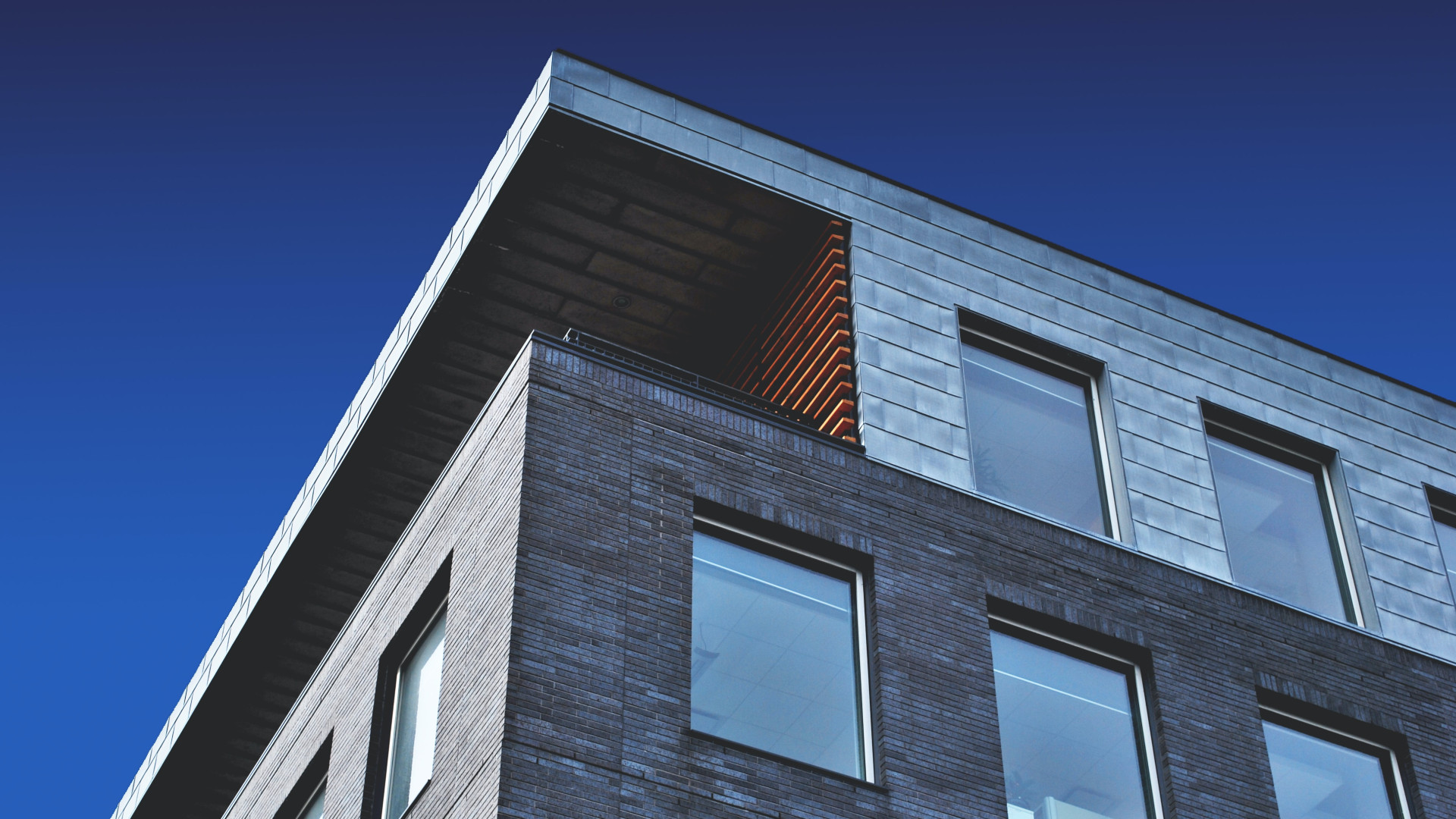 Acheter un bien immobilier à l'étranger depuis la France : notre guide pratique