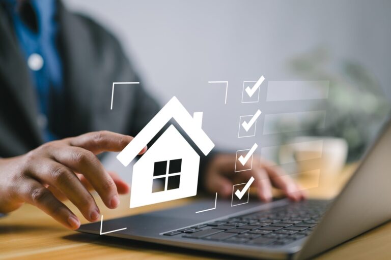 Real,Estate,Checklist,Concept,,Businessman,Organizing,Real,Estate,Tasks,On